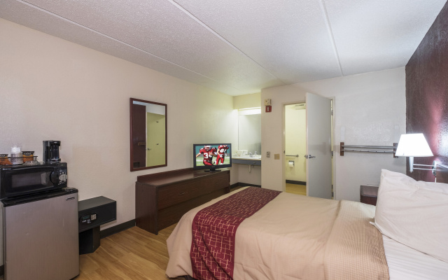 photo 5 of Red Roof Inn Atlanta - Norcross