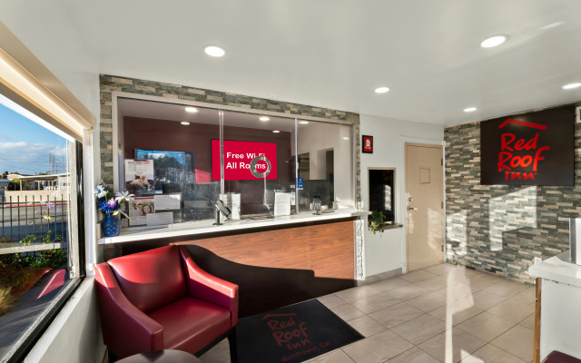 photo 2 of Red Roof Inn Los Angeles – Bellflower