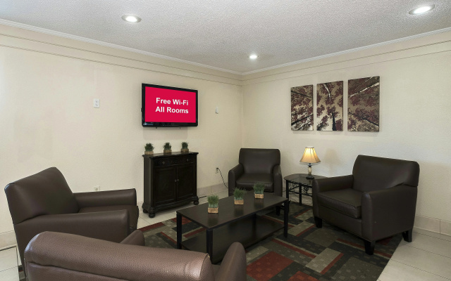 photo 2 of Red Roof Inn Bloomington - Normal/ University