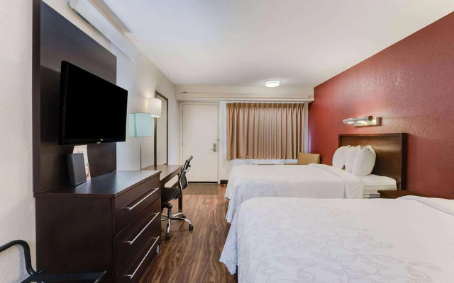 photo 5 of Super 8 by Wyndham Deerfield/Northbrook