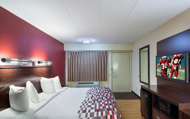 photo 3 of Red Roof Inn Cincinnati East - Beechmont