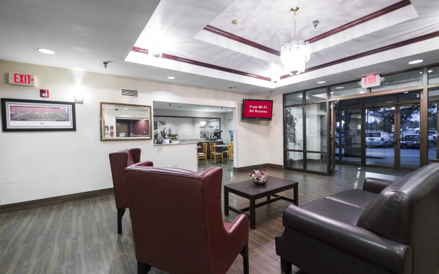 photo 2 of Red Roof Inn Columbus - Hebron