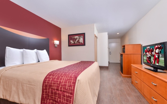 photo 2 of Red Roof Inn & Suites Danville, IL