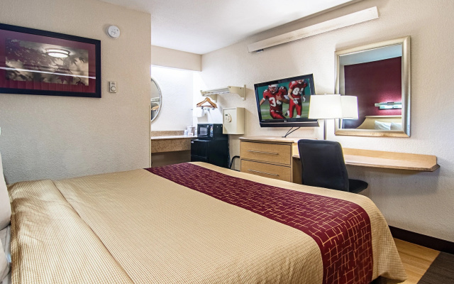 photo 5 of Red Oak Inn Detroit - Southfield