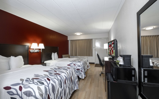 photo 5 of Red Roof Inn Detroit - Troy