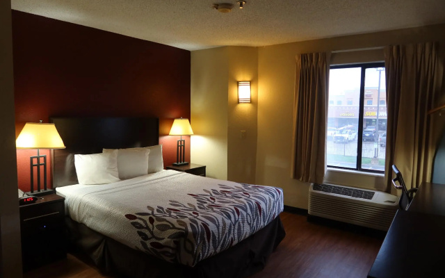 photo 4 of GreenTree Inn Houston IAH Airport