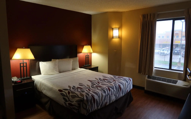 photo 5 of GreenTree Inn Houston IAH Airport