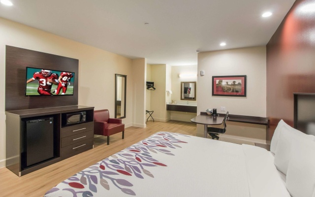 photo 3 of Red Roof Inn Houston - Willowbrook