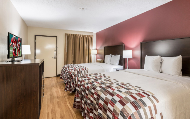 photo 4 of Red Roof Inn Indianapolis - Castleton