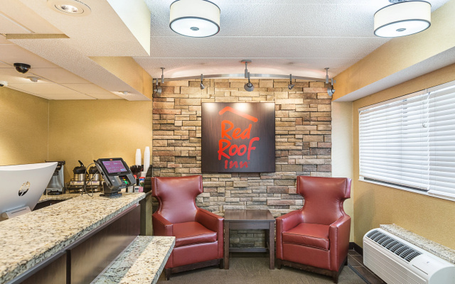 photo 2 of Red Roof Inn Lansing West - MSU