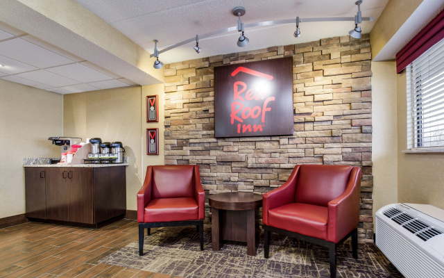 photo 2 of Red Roof Inn Lexington