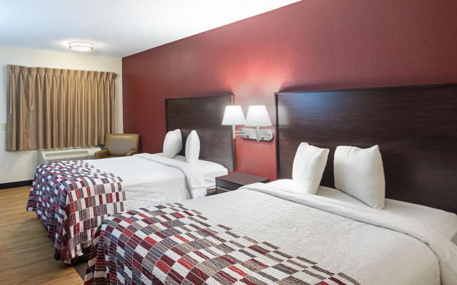 photo 4 of Red Roof Inn Madison, WI