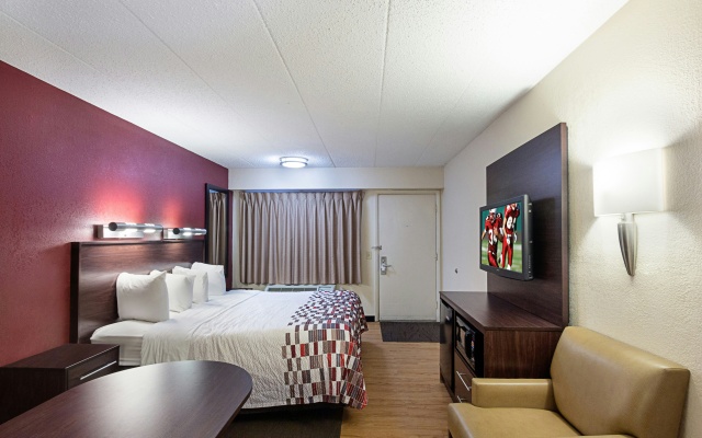 photo 5 of Red Roof Inn Madison, WI