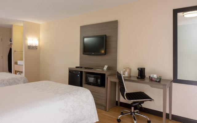 photo 5 of Red Roof Inn PLUS+ Miami Airport