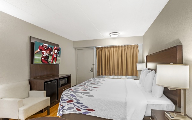 photo 5 of Red Roof Inn Milwaukee – Airport/Oak Creek