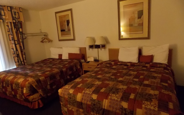 photo 4 of Norwood Inn and Suites - Roseville
