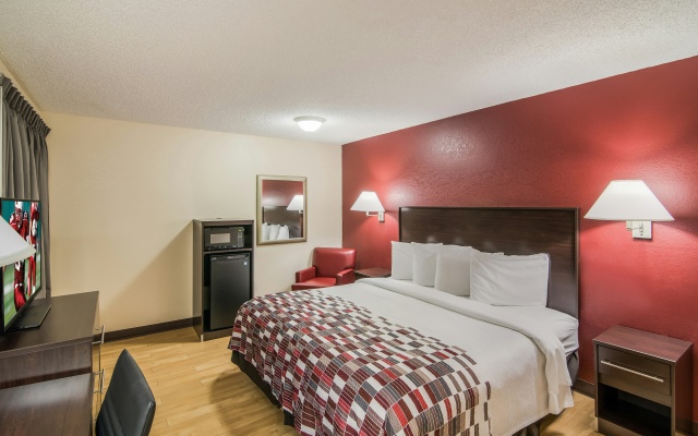 photo 3 of Red Roof Inn & Suites Pensacola East - Milton