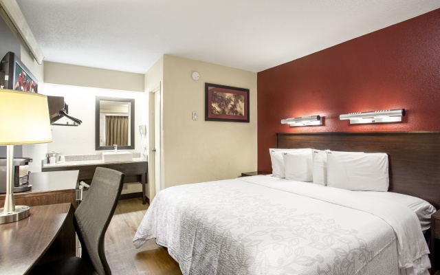 photo 5 of Red Roof Inn PLUS+ Pittsburgh South - Airport