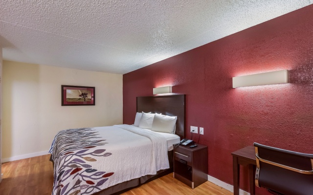 photo 4 of Red Roof Inn Plano