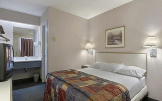 photo 3 of Key Inn Woodbury
