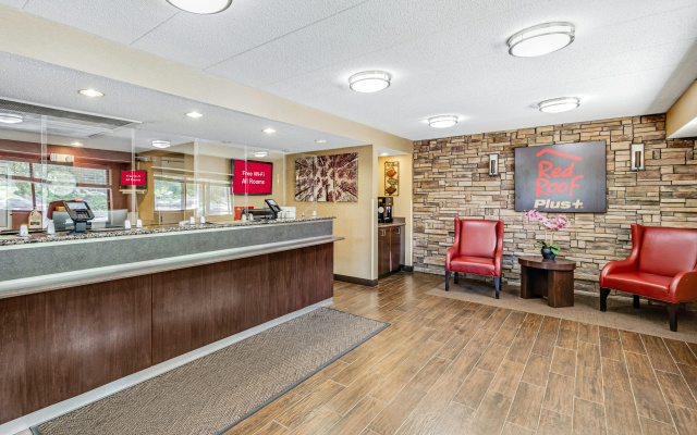 photo 2 of Red Roof Inn PLUS+ Washington DC - Alexandria