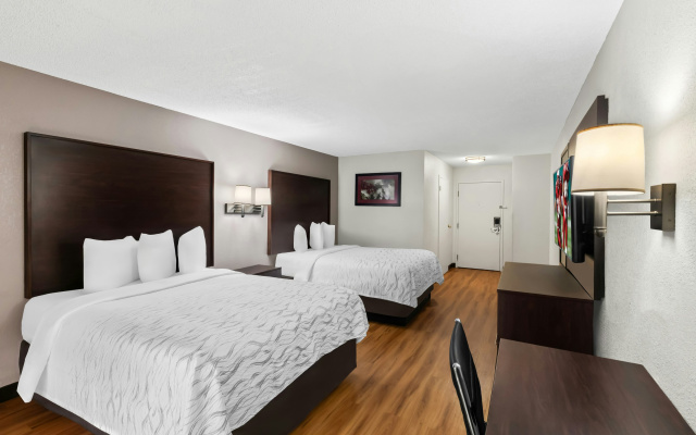 photo 3 of Red Roof Inn PLUS+ & Suites Atlanta Airport South