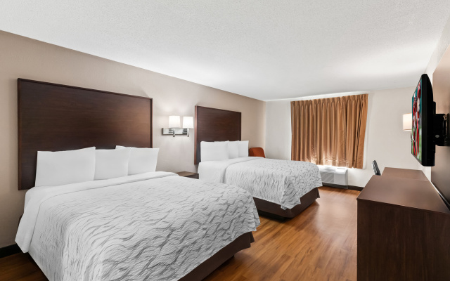 photo 5 of Red Roof Inn PLUS+ & Suites Atlanta Airport South