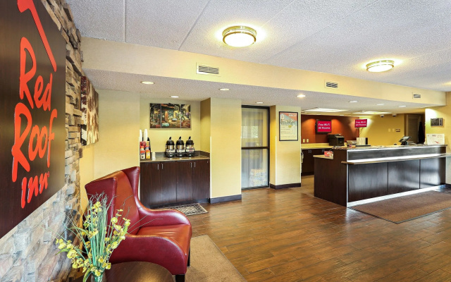 photo 2 of Red Roof Inn PLUS+ Baltimore-Washington DC/ BWI South