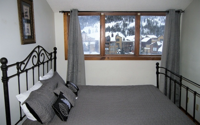 photo 5 of Fox Pine Lodge 3 Bed 3 Bath