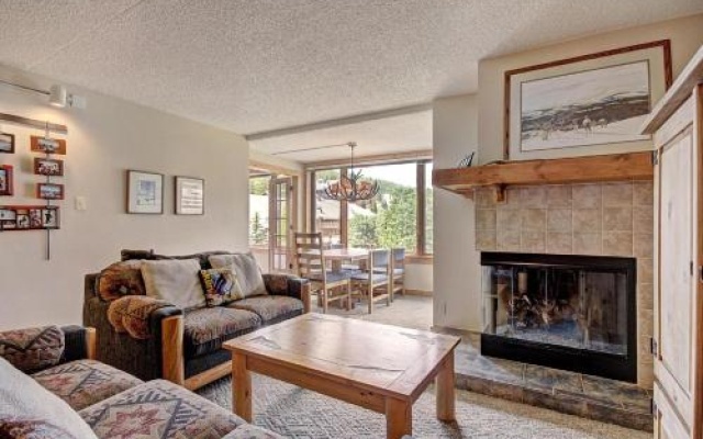 photo 4 of Summit House