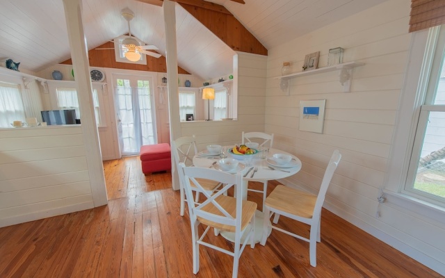 photo 2 of Redfish Cottage Apartment 1