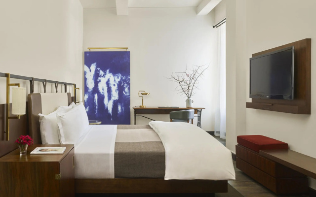 photo 2 of Refinery Hotel New York