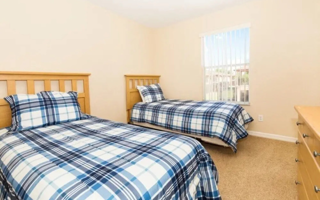 photo 2 of Regal Oaks - 3 Br Townhome - 3 Miles To Disney - Rov 9738