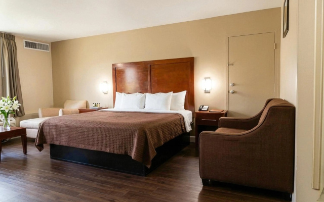 photo 5 of Rodeway Inn Monroe