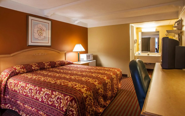 photo 4 of Relax Inn Saint Charles