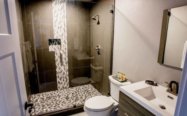 photo 4 of Rellik House