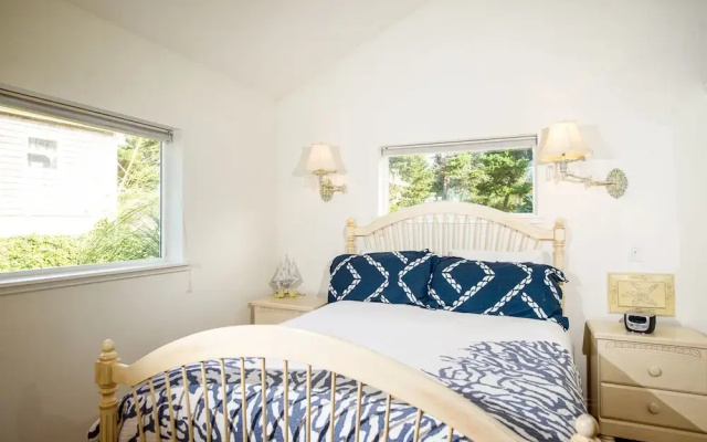 photo 5 of Rememberance Studio cottage by RedAwning