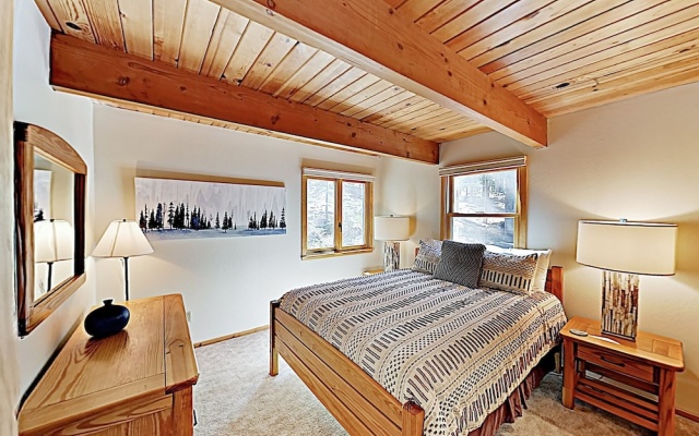 photo 2 of Remodeled Home W/ Shuttle To Northstar Village Home