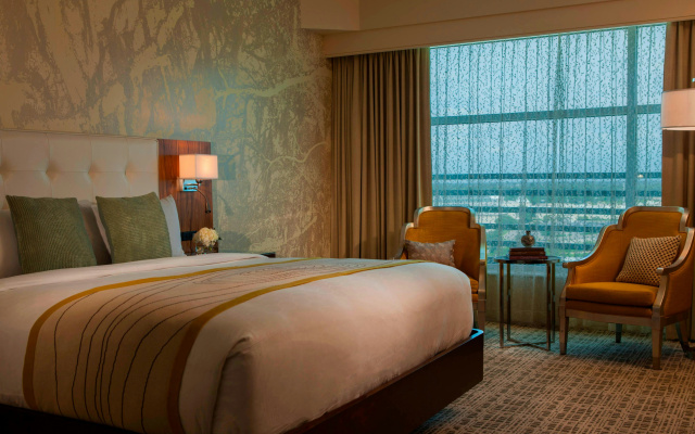 photo 3 of Renaissance Baton Rouge Hotel