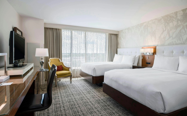 photo 5 of Renaissance Baton Rouge Hotel
