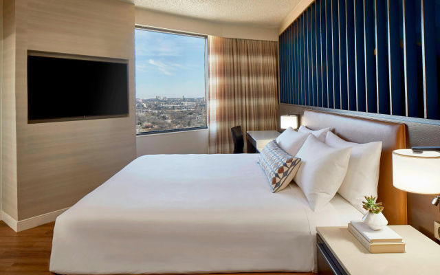 photo 5 of Renaissance Dallas Hotel