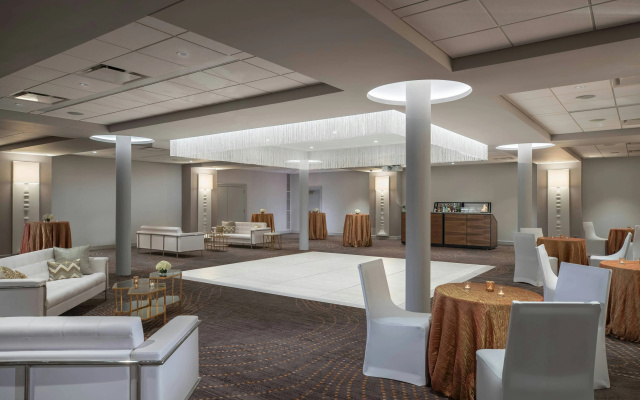 photo 4 of Renaissance Des Moines Savery Hotel
