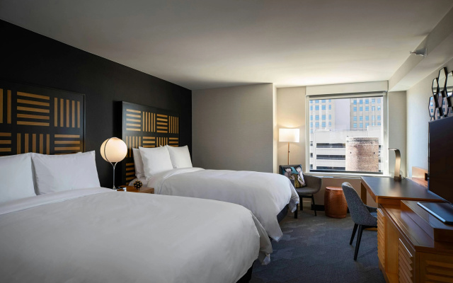 photo 5 of Renaissance Des Moines Savery Hotel