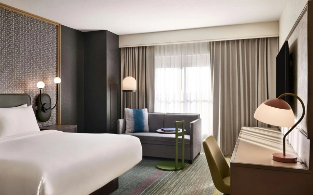 photo 3 of Renaissance® Phoenix Glendale Hotel & Conference Center