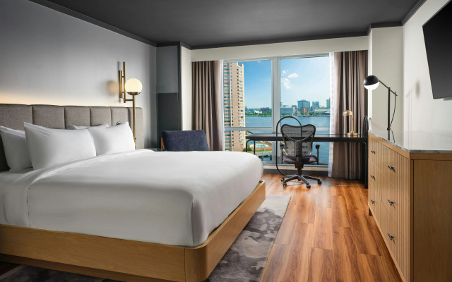 photo 4 of Renaissance Portsmouth-Norfolk Waterfront Hotel