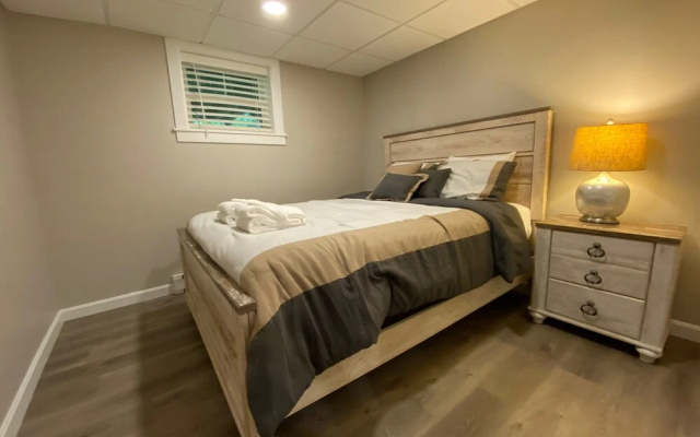 photo 3 of Renovated! Double Dipper: Upper And Lower Level Of Duplex Ski Home At Killington 7 Bedroom Home