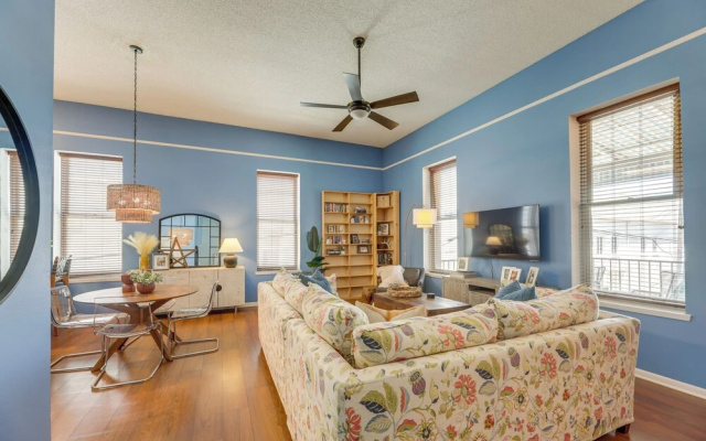photo 2 of Renovated San Marcos Vacation Rental w/ Balcony!