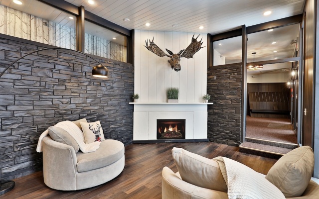 photo 2 of Rent An Inn! Takeover The Birch Ridge W/ Your Group. Mountain Lodge: 11 Rooms, Bar, Fireplace. 28ppl 11 Bedroom Home