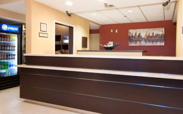 photo 2 of Residence Inn by Marriott Portland Downtown/Convention Ctr