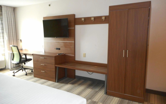photo 4 of Residence Inn Lansing West